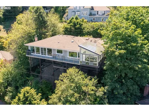 584 NW Macleay Boulevard Portland OR 97210