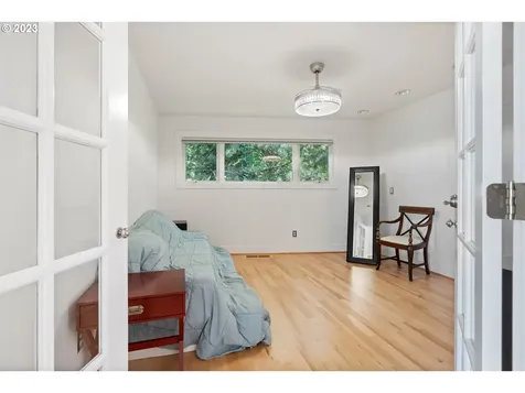 584 NW Macleay Boulevard Portland OR 97210