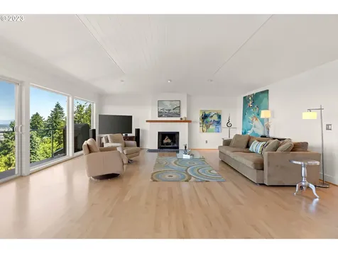 584 NW Macleay Boulevard Portland OR 97210