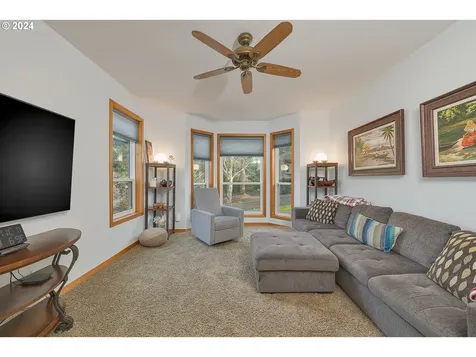 8217 SW Liz Place Beaverton OR 97007