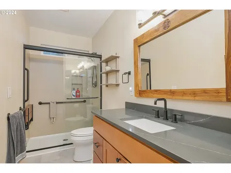 8217 SW Liz Place Beaverton OR 97007