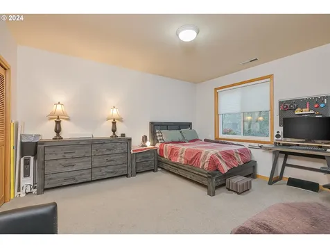 8217 SW Liz Place Beaverton OR 97007