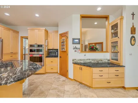 8217 SW Liz Place Beaverton OR 97007