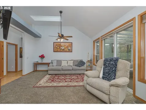 8217 SW Liz Place Beaverton OR 97007