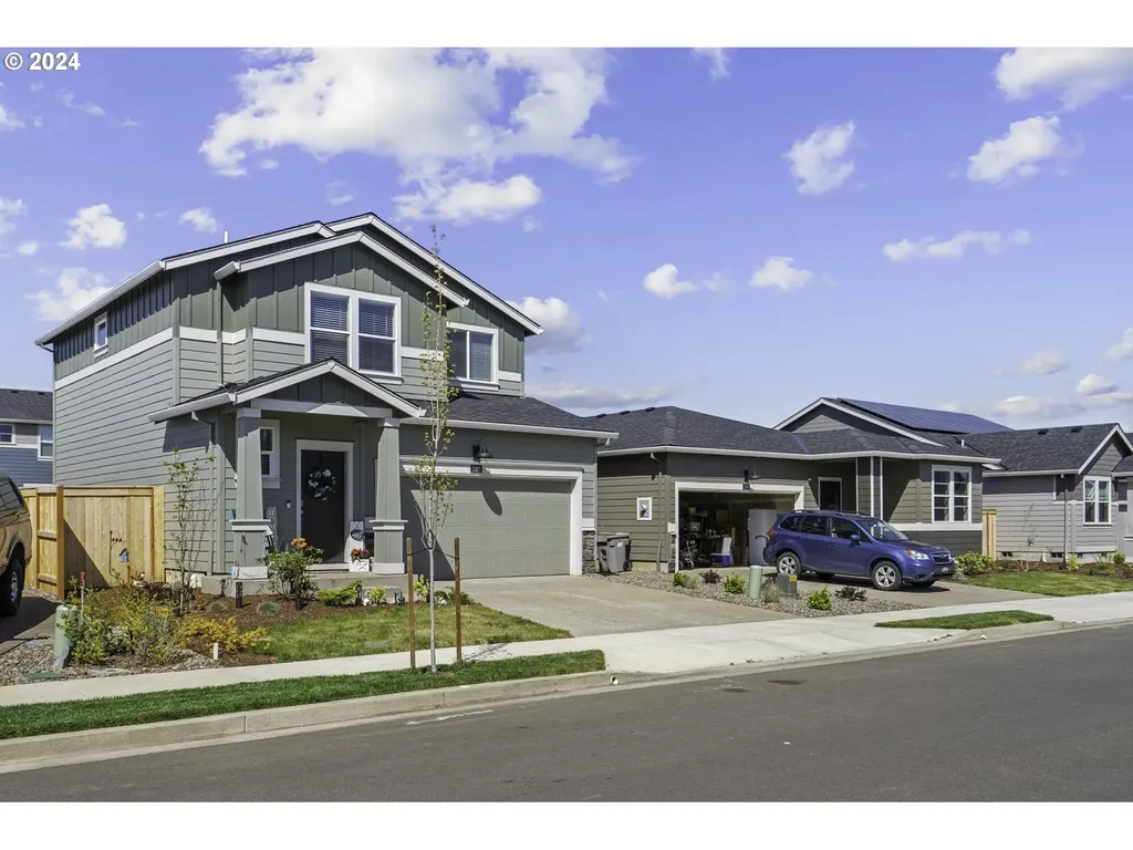 1322 Se Golden Chain Avenue Dallas OR 97338