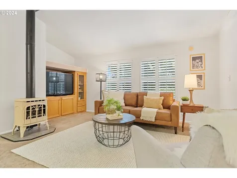18535 S Schuebel Lane Beavercreek OR 97004