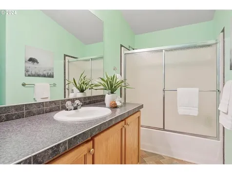 18535 S Schuebel Lane Beavercreek OR 97004