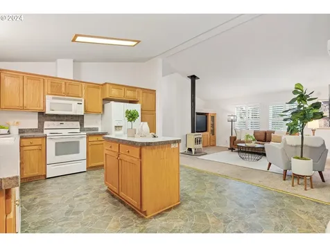 18535 S Schuebel Lane Beavercreek OR 97004