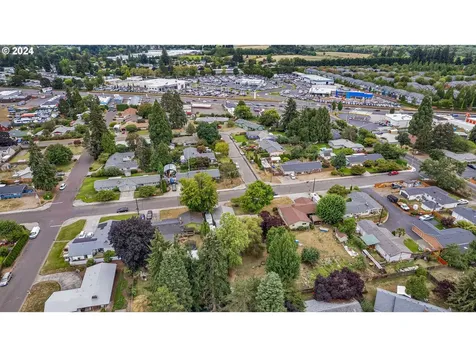 1517 SE Spruce Street Hillsboro OR 97123