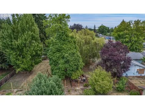 1517 SE Spruce Street Hillsboro OR 97123