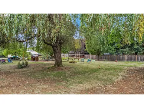 1517 SE Spruce Street Hillsboro OR 97123