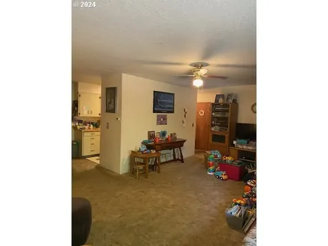 1517 SE Spruce Street Hillsboro OR 97123