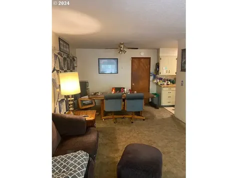 1517 SE Spruce Street Hillsboro OR 97123