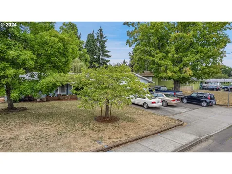 1517 SE Spruce Street Hillsboro OR 97123