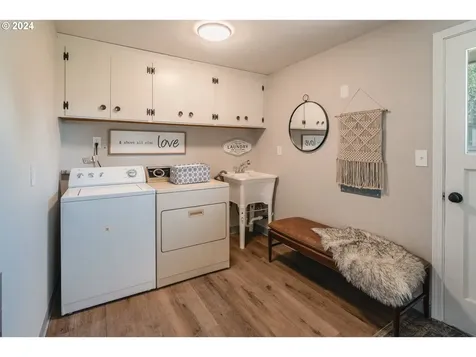 7914 Ne Royal Street Vancouver WA 98662