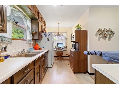 14431 SE Morrison Street Portland OR 97233
