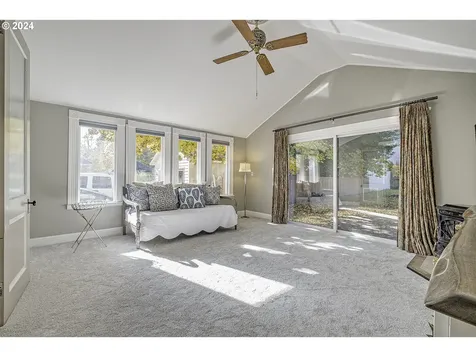 135 SE 6th Avenue Hillsboro OR 97123