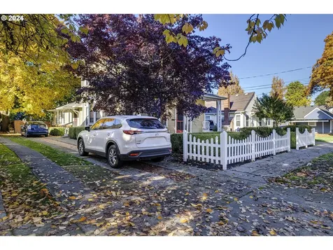 135 SE 6th Avenue Hillsboro OR 97123
