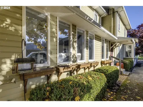 135 SE 6th Avenue Hillsboro OR 97123