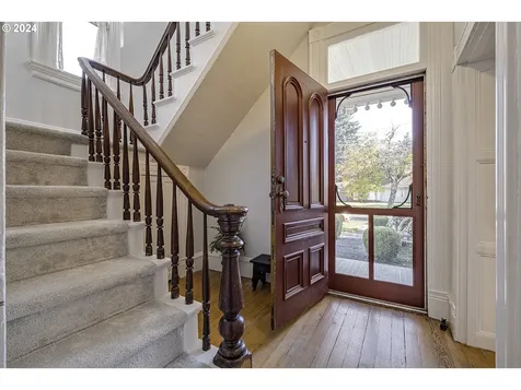 135 SE 6th Avenue Hillsboro OR 97123