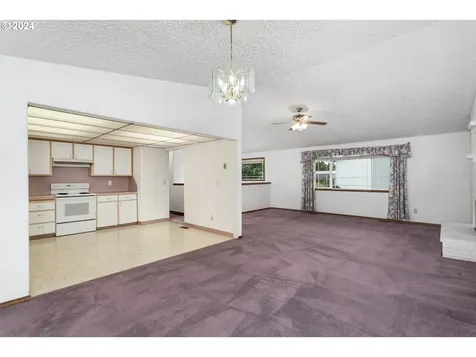 12213 Nw 10th Avenue Vancouver WA 98685