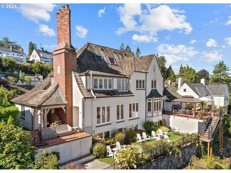 2868 NW Cumberland Road Portland OR 97210