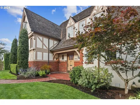 2868 NW Cumberland Road Portland OR 97210