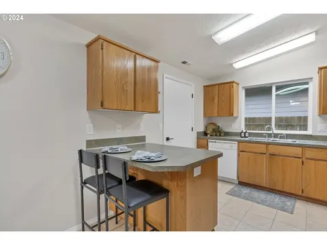 238 NW Sagan Loop Sheridan OR 97378