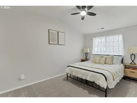 238 NW Sagan Loop Sheridan OR 97378