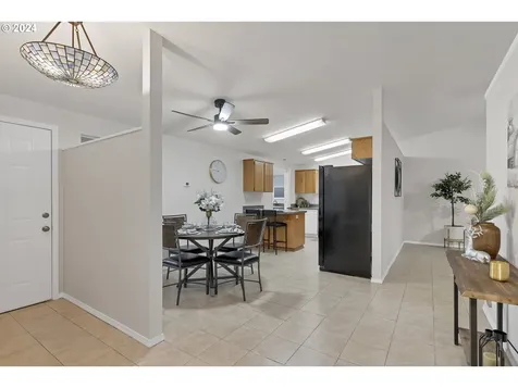238 NW Sagan Loop Sheridan OR 97378