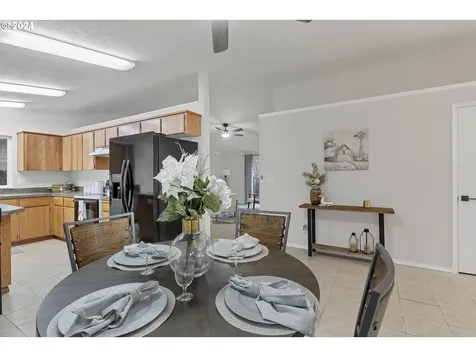238 NW Sagan Loop Sheridan OR 97378