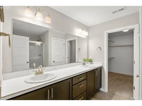303 S Edwards Street Newberg OR 97132