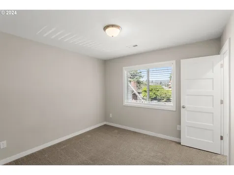 303 S Edwards Street Newberg OR 97132