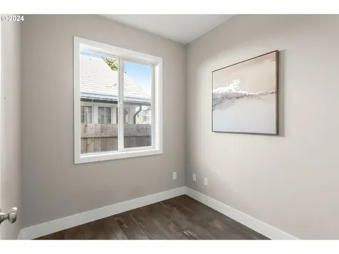 303 S Edwards Street Newberg OR 97132