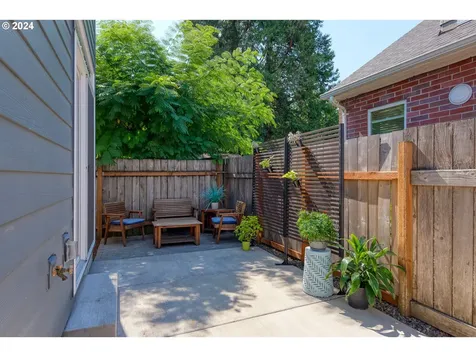303 S Edwards Street Newberg OR 97132