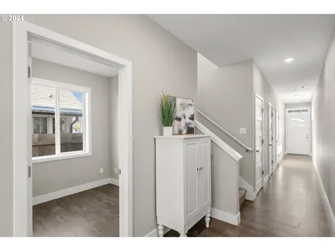 303 S Edwards Street Newberg OR 97132