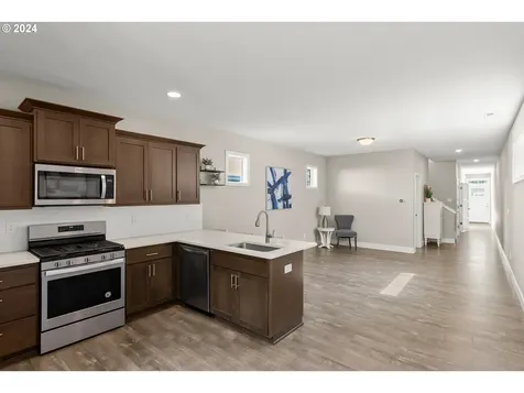 303 S Edwards Street Newberg OR 97132