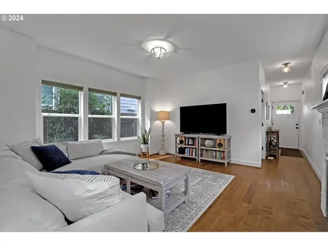 9146 N Seward Avenue Portland OR 97217