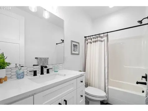 14207 Ne 52nd Avenue Vancouver WA 98686