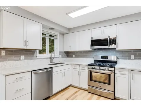 3820 Ne Azalea Street Hillsboro OR 97124