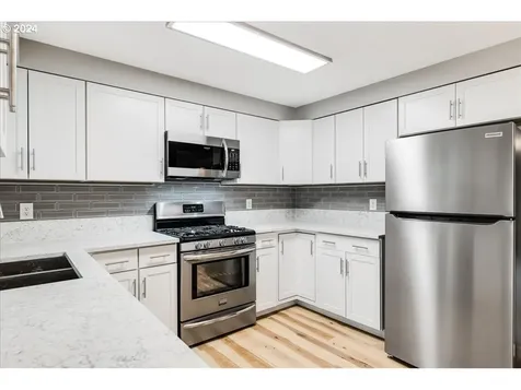 3820 Ne Azalea Street Hillsboro OR 97124
