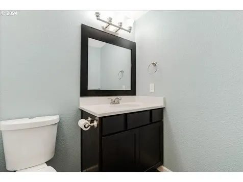 3820 Ne Azalea Street Hillsboro OR 97124