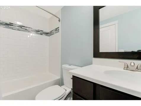 3820 Ne Azalea Street Hillsboro OR 97124