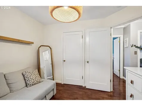 404 NE 86th Avenue Portland OR 97220