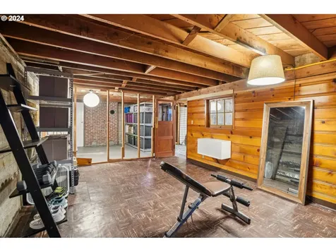 404 NE 86th Avenue Portland OR 97220