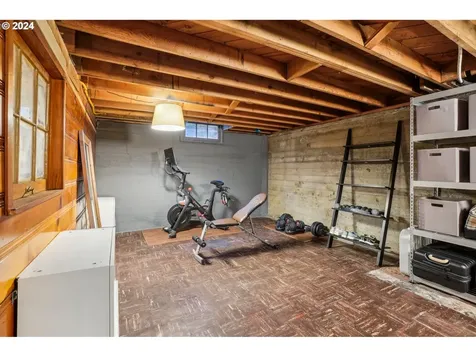 404 NE 86th Avenue Portland OR 97220