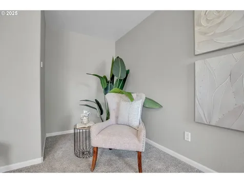 2138 N Laurelwood Street Canby OR 97013