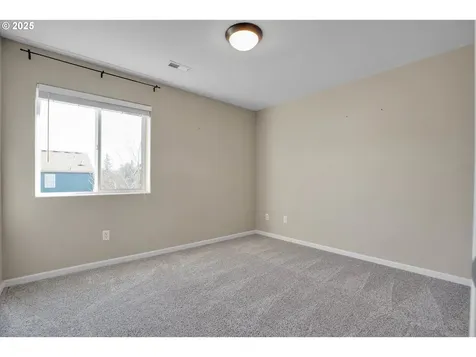 2138 N Laurelwood Street Canby OR 97013