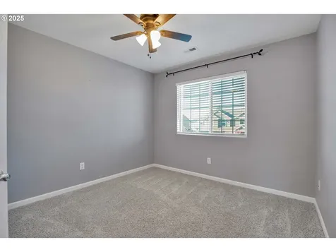 2138 N Laurelwood Street Canby OR 97013