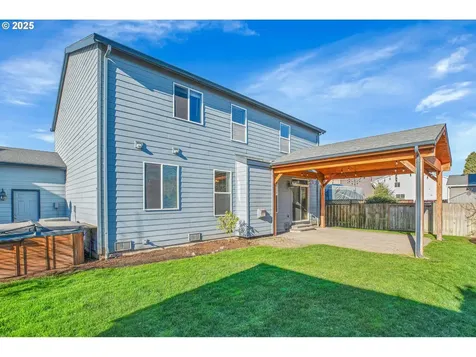 2138 N Laurelwood Street Canby OR 97013